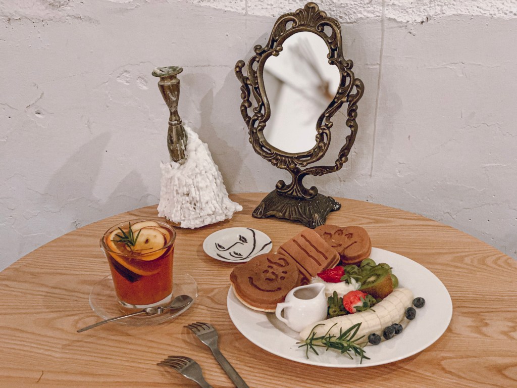 sansan小矮走跳日記-中山站咖啡廳 走進屋子裡 House go in 季節水果冰淇淋鬆餅