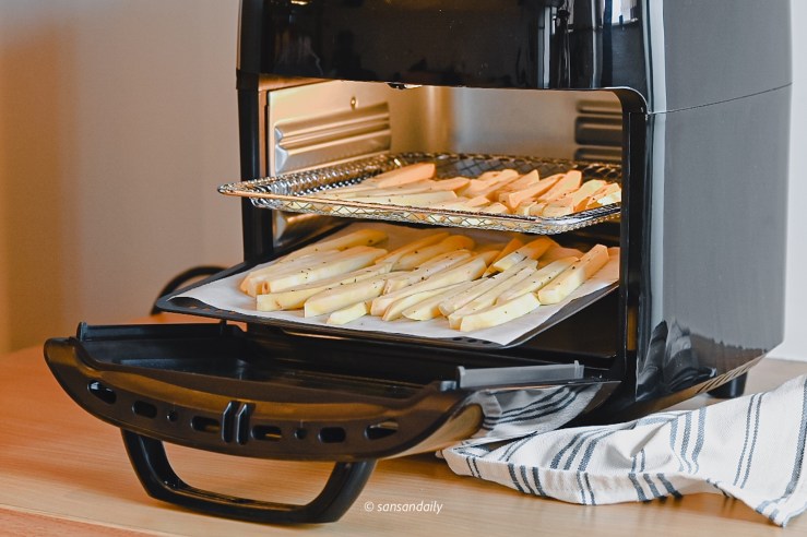 鍋寶 智慧多功能氣炸烤箱12L 開箱 @sansan小矮人走跳日記