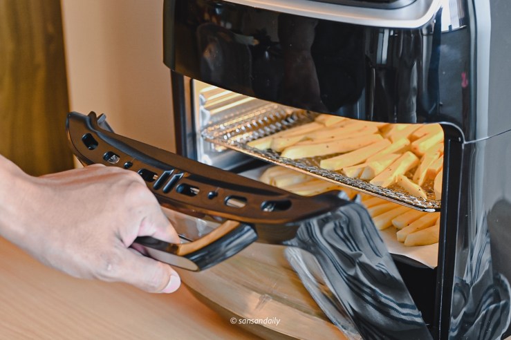 鍋寶 智慧多功能氣炸烤箱12L 開箱 @sansan小矮人走跳日記