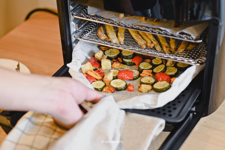 鍋寶 智慧多功能氣炸烤箱12L 開箱 @sansan小矮人走跳日記