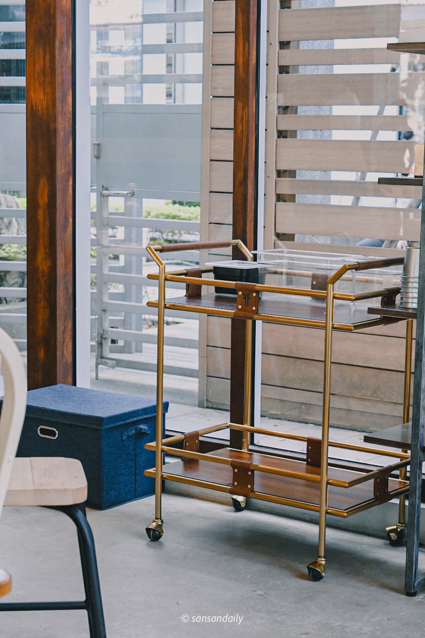 GUMGUM Beer & Wings雞翅酒吧內科店 質感推車特寫