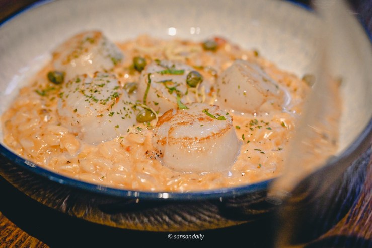 GUMGUM Beer & Wings 北海道干貝蝦膏起司燉飯特寫