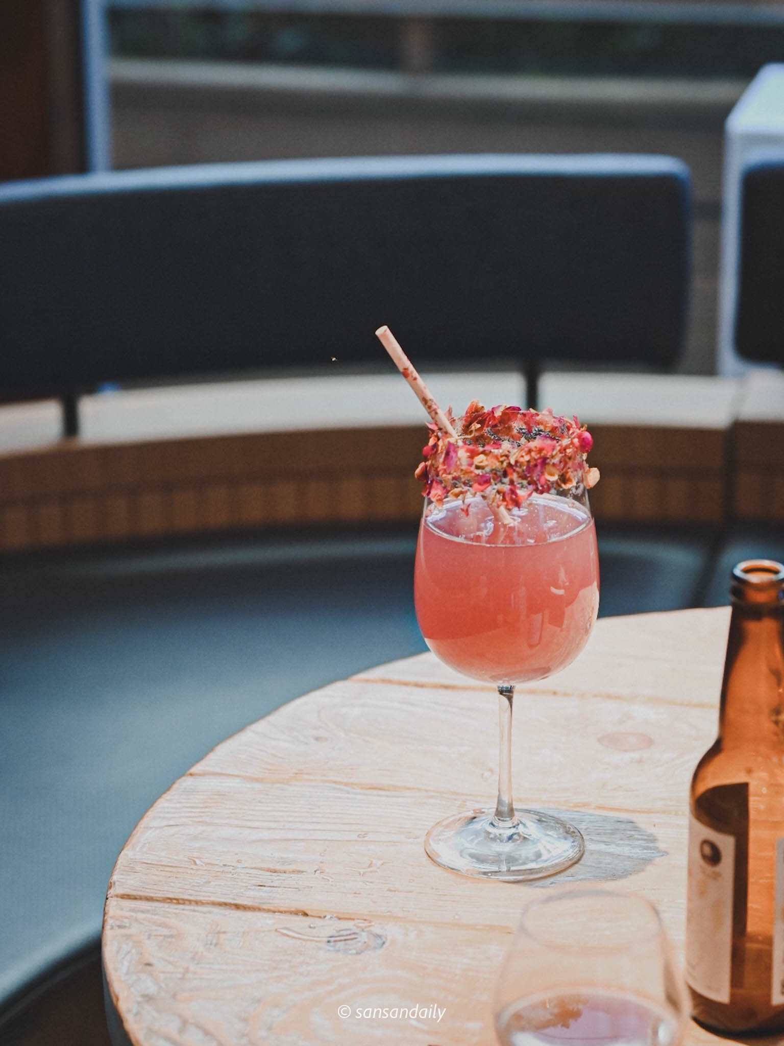 GUMGUM Beer & Wings洗頭洗到天亮的熟女調酒特寫