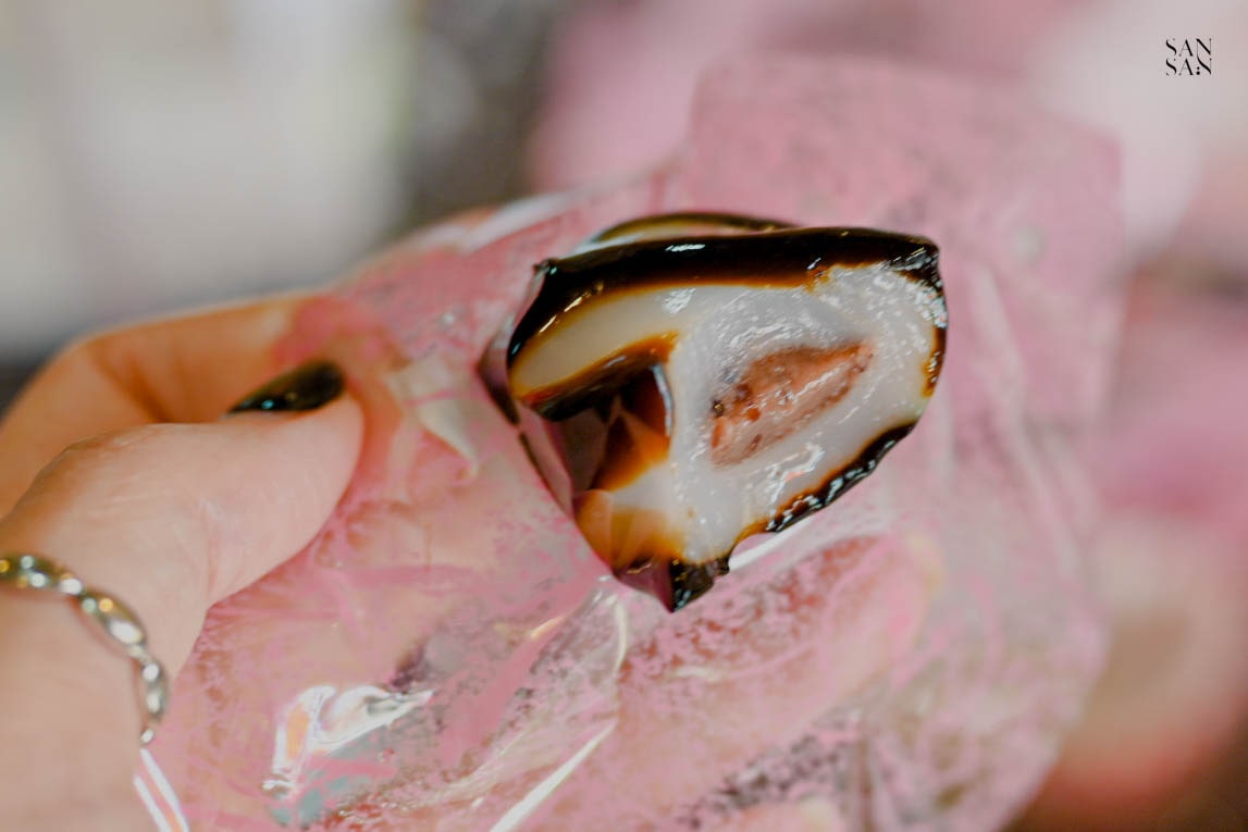 黑糖冰心內餡特寫