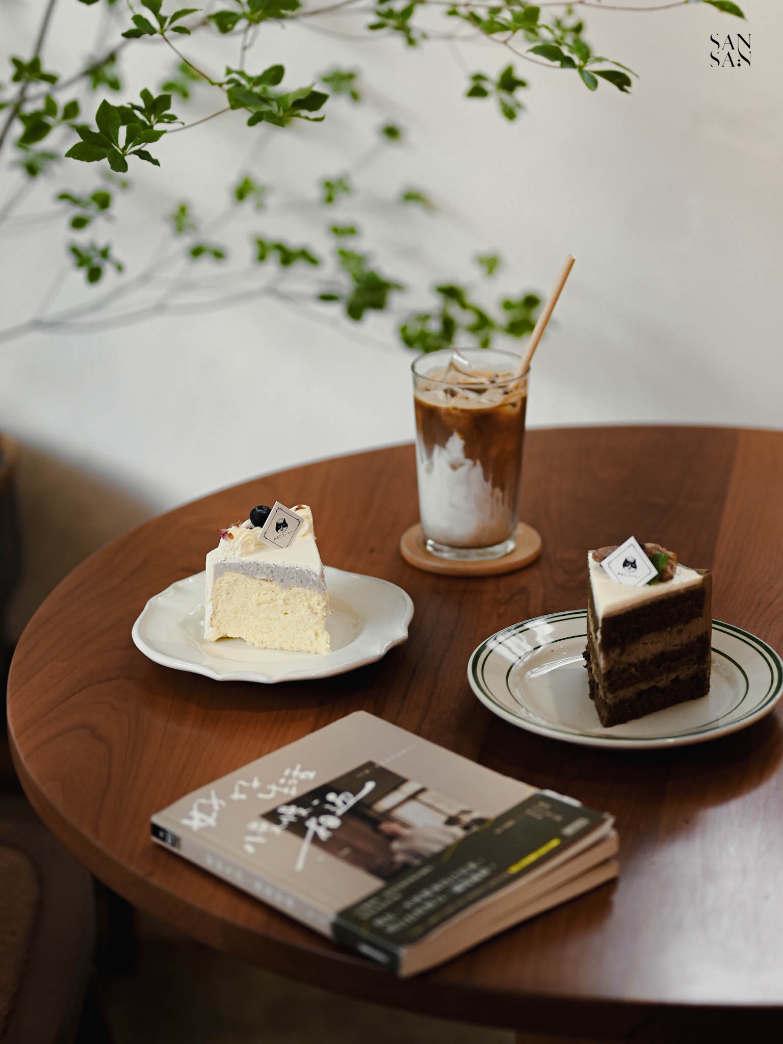 友美子珈琲 飲品及甜點情境照