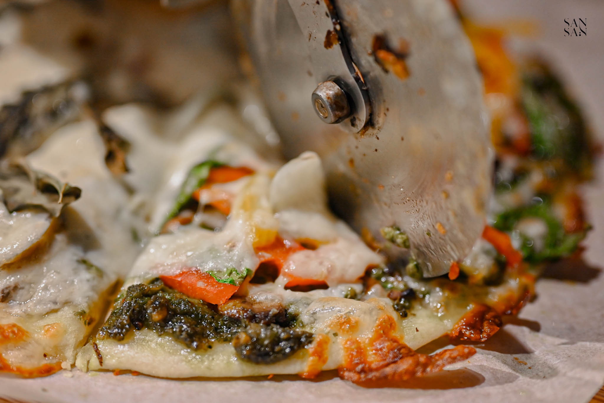 披薩刀切披薩特寫