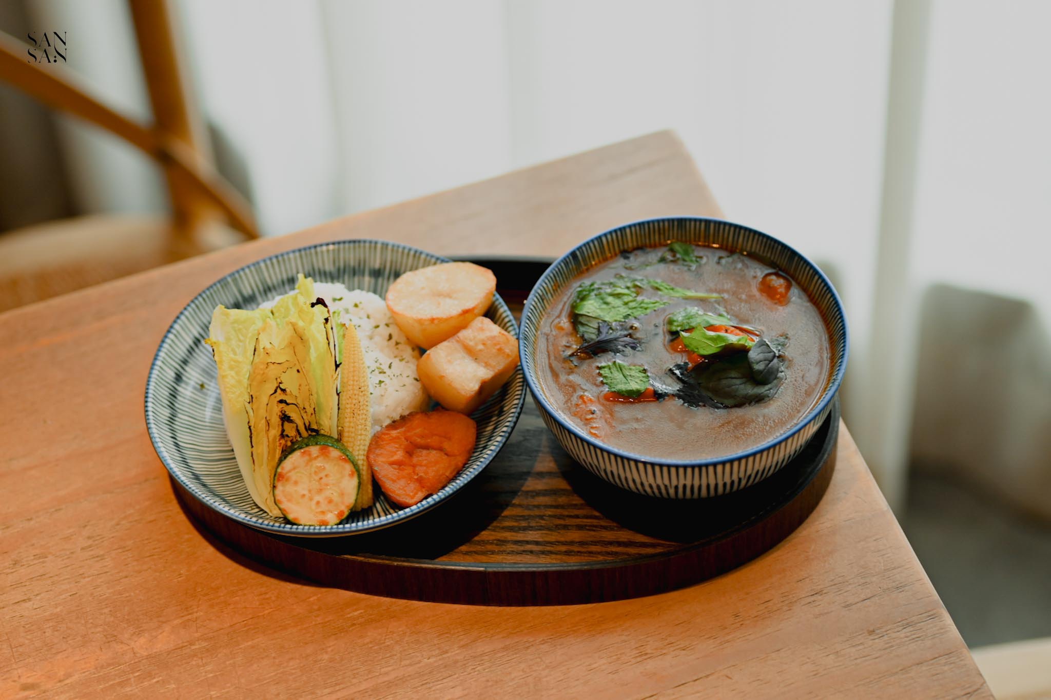 霧夜 紅酒燉牛嫩肩 餐點照片