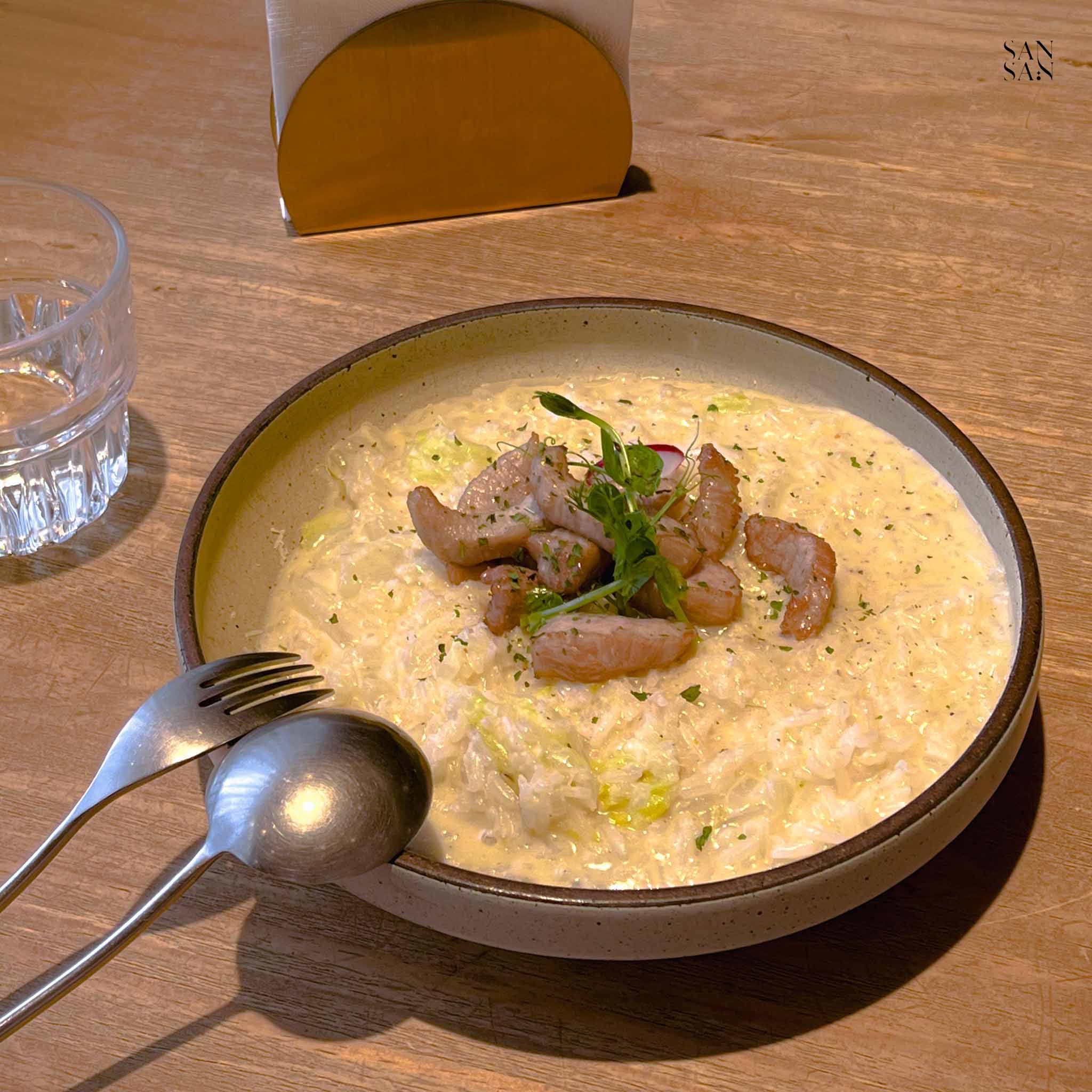 霧夜 腐乳白菜松阪豬燉飯 餐點照片