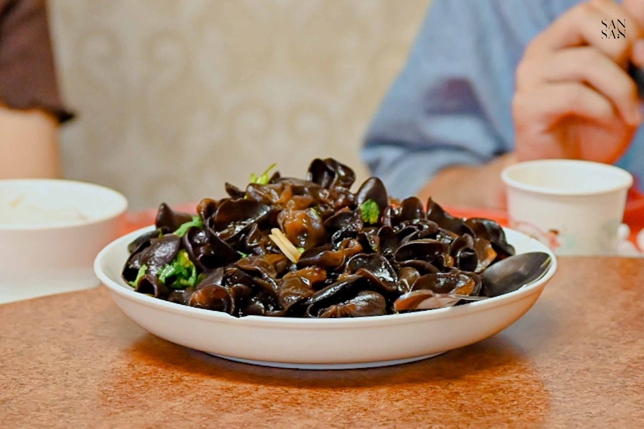 有雞料理招牌菜 涼拌木耳